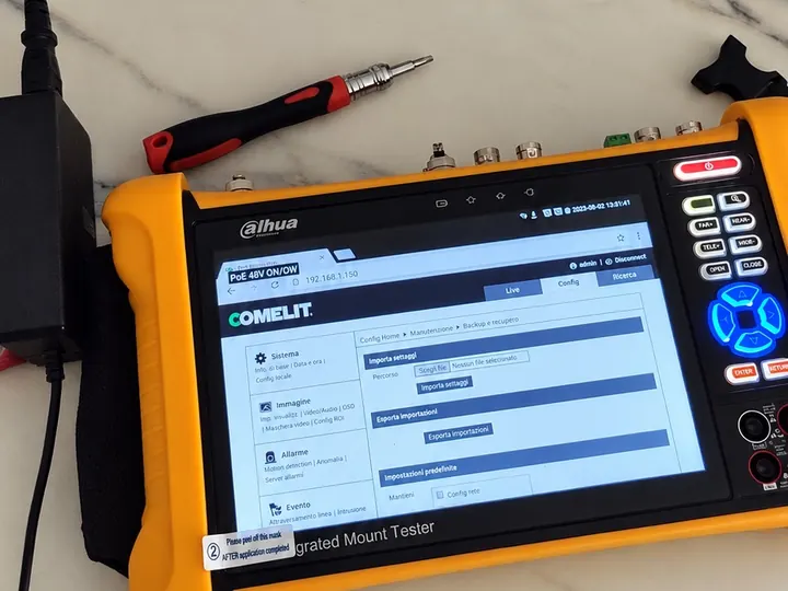La configurazione di una telecamera col tester, con la schermata Comelit